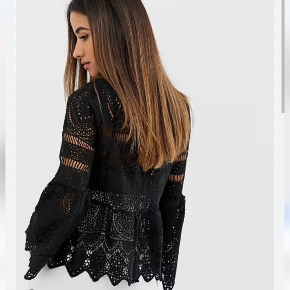 Boohoo Black Crotchet Lace Longsleeve Bell Sleeve Peplum Top Size 6 - Picture 11 of 11